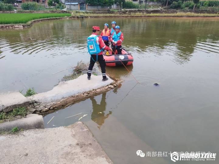 南部茶馆-南部陵江在线南部一溺水者身亡，已被打捞上岸南部陵江在线(12)